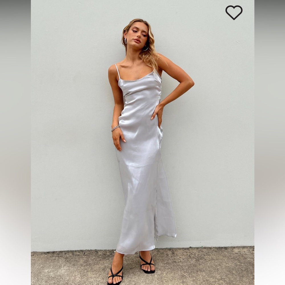 NWT Princess Poly. BERYL MAXI DRESS SILVER size 4.